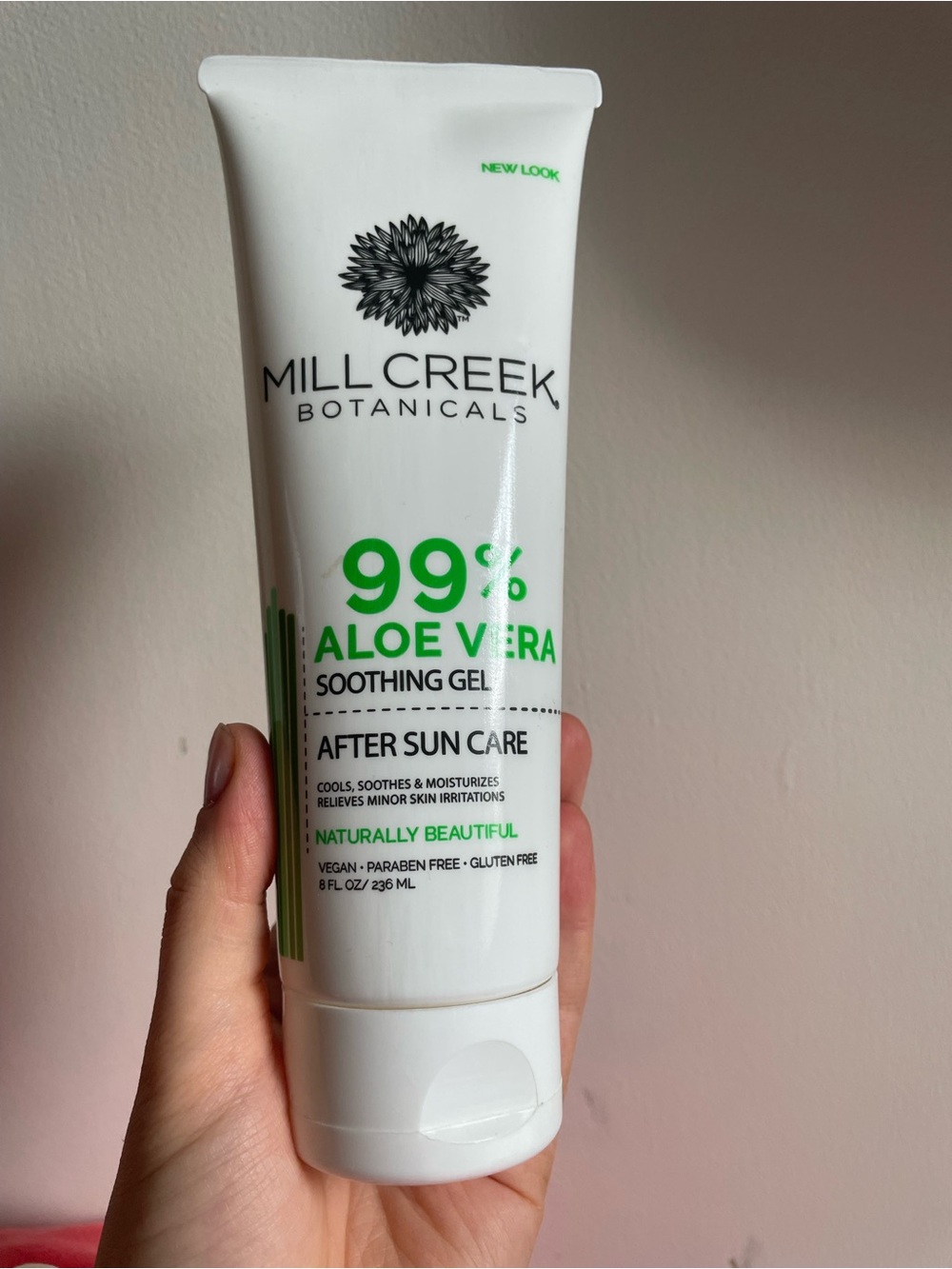 99% Aloe Vera Soothing Gel - White & Green